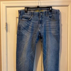 Men’s Lee Extreme Motion MVP 36x32